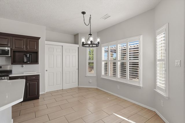 1243 Mirador Loop NE, Rio Rancho, NM 87144