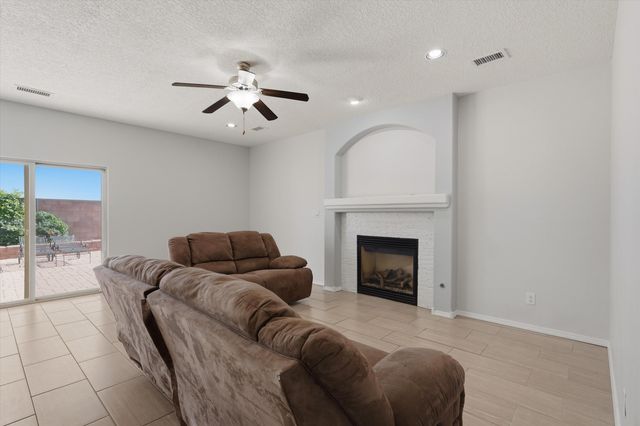 1243 Mirador Loop NE, Rio Rancho, NM 87144