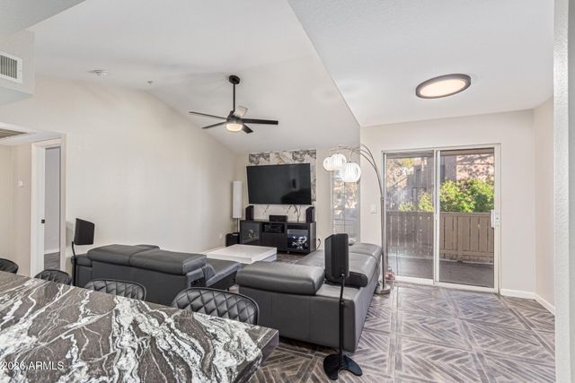 200 E SOUTHERN Avenue 242, Tempe, AZ 85282