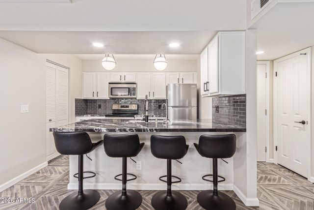 200 E SOUTHERN Avenue 242, Tempe, AZ 85282