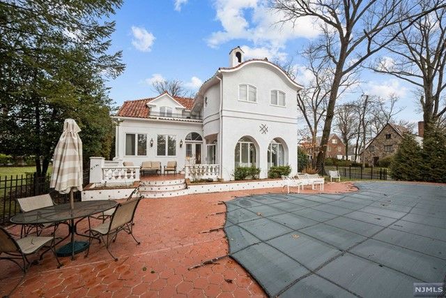 353 Highland Avenue, Ridgewood, NJ 07450