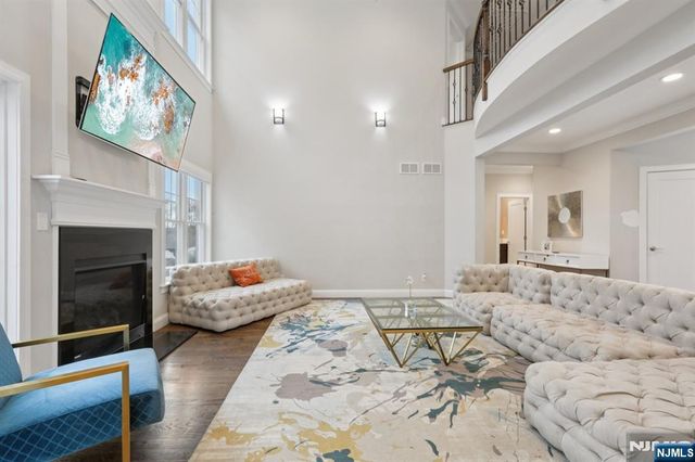 680 Soldier Hill Road, Oradell, NJ 07649