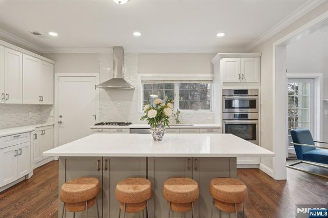 680 Soldier Hill Road, Oradell, NJ 07649