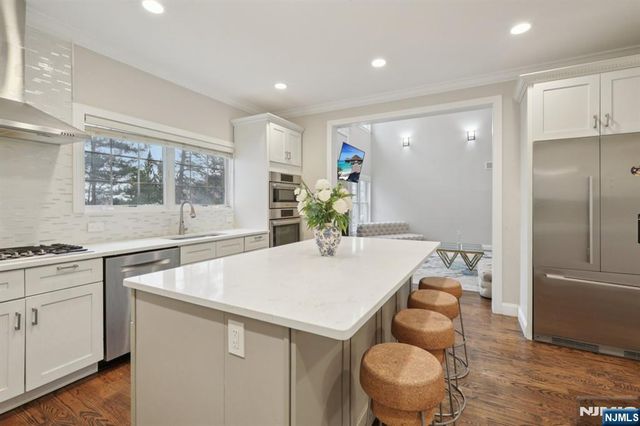 680 Soldier Hill Road, Oradell, NJ 07649