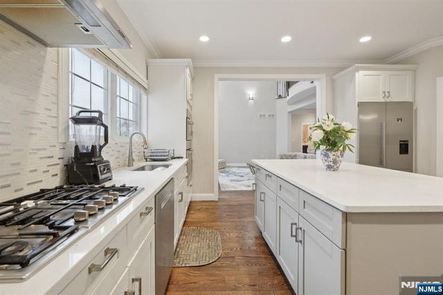 680 Soldier Hill Road, Oradell, NJ 07649