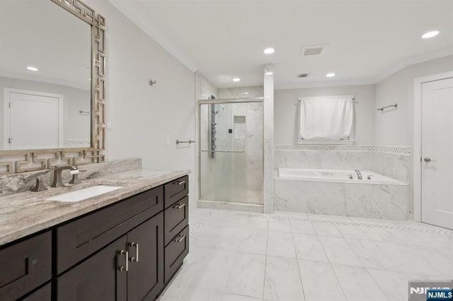 680 Soldier Hill Road, Oradell, NJ 07649