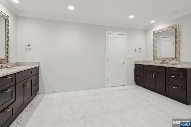 680 Soldier Hill Road, Oradell, NJ 07649