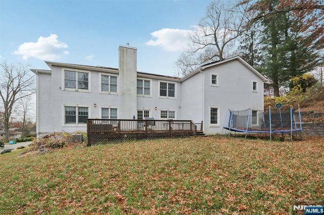 680 Soldier Hill Road, Oradell, NJ 07649