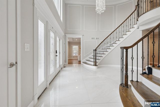 680 Soldier Hill Road, Oradell, NJ 07649