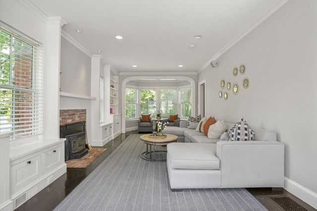 12 Shawmut, Wayland, MA 01778