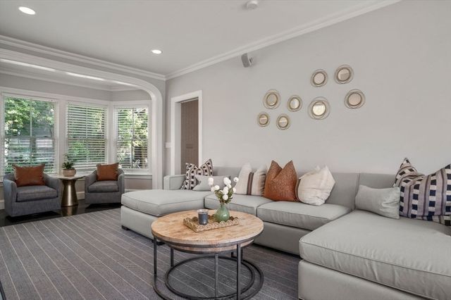 12 Shawmut, Wayland, MA 01778