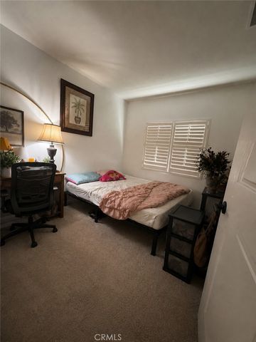 13878 Adams, Oak Hills, CA 92344