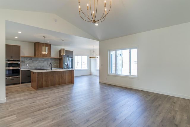 8319 59 Street S, Horace, ND 58047