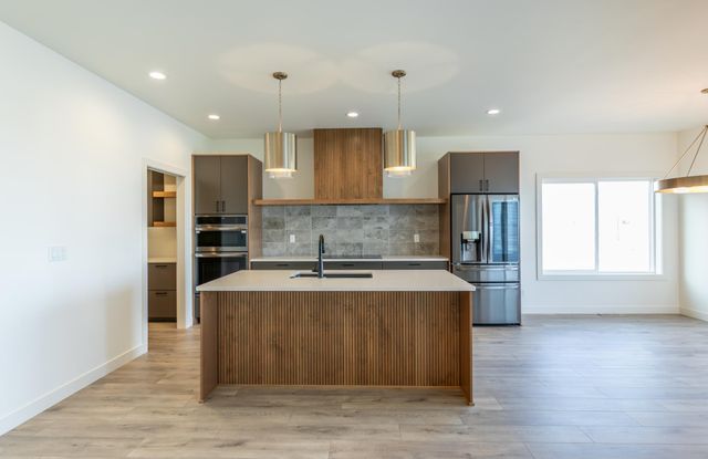 8319 59 Street S, Horace, ND 58047