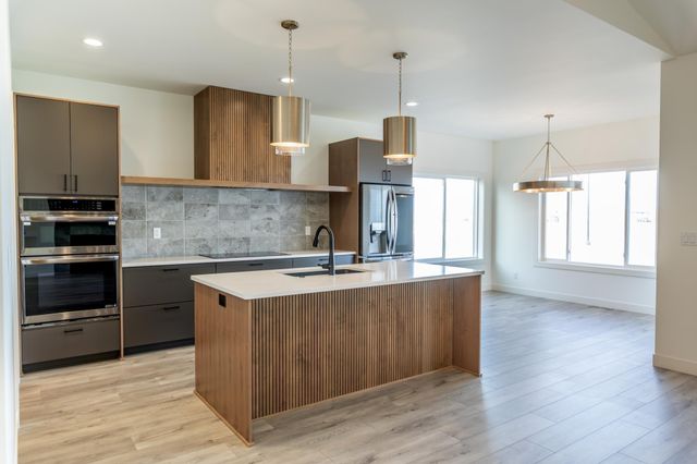 8319 59 Street S, Horace, ND 58047