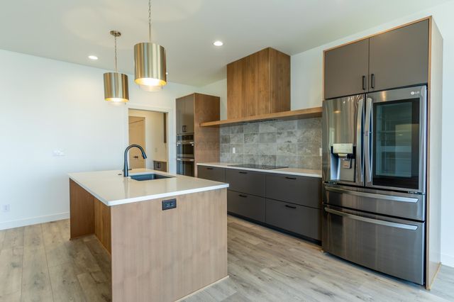 8319 59 Street S, Horace, ND 58047