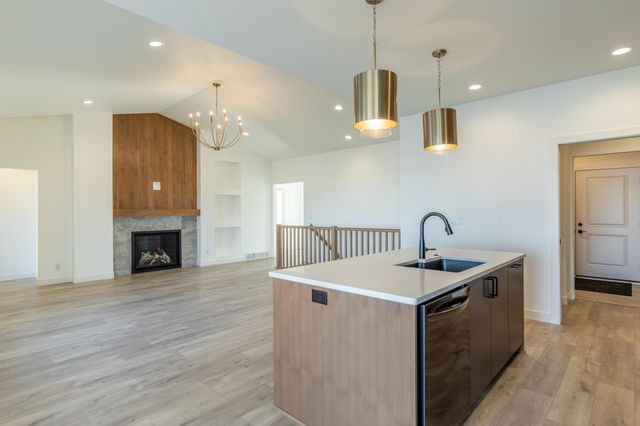 8319 59 Street S, Horace, ND 58047