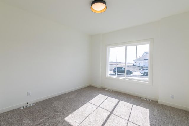 8319 59 Street S, Horace, ND 58047