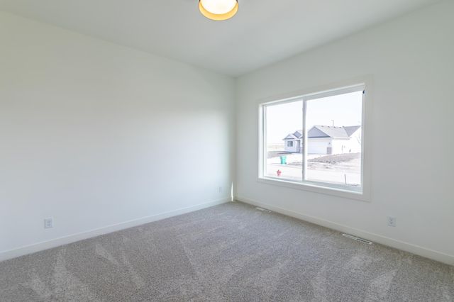 8319 59 Street S, Horace, ND 58047