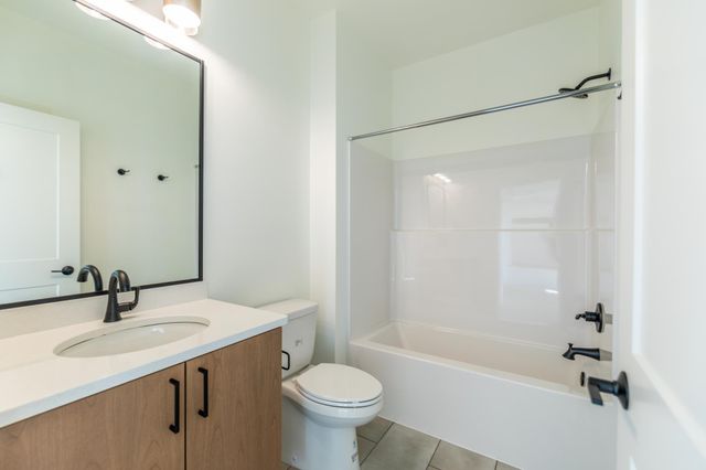 8319 59 Street S, Horace, ND 58047