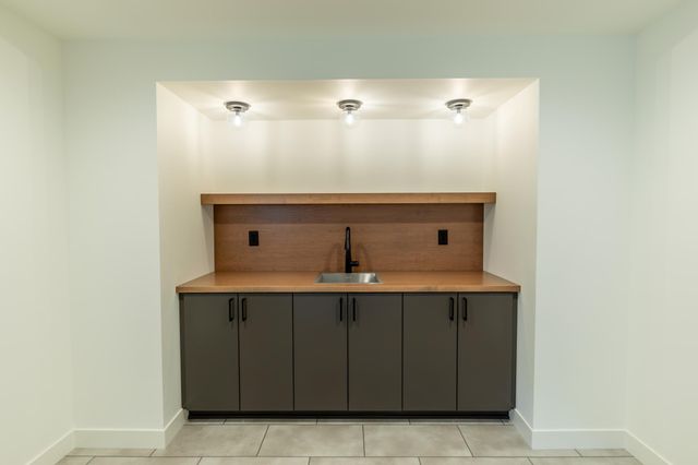 8319 59 Street S, Horace, ND 58047