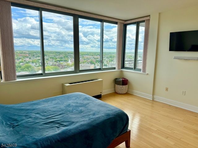 1 Spring St 2104, New Brunswick City, NJ 08901