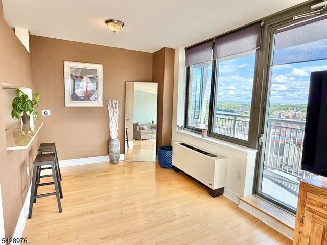 1 Spring St 2104, New Brunswick City, NJ 08901
