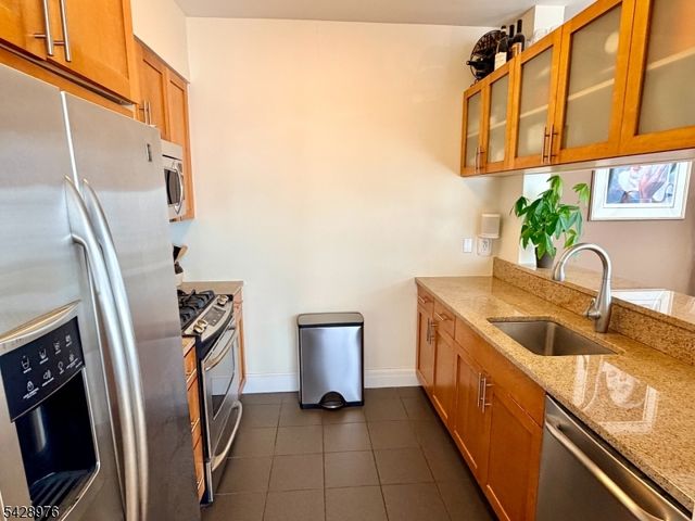 1 Spring St 2104, New Brunswick City, NJ 08901
