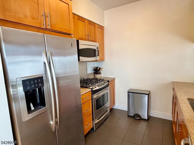 1 Spring St 2104, New Brunswick City, NJ 08901