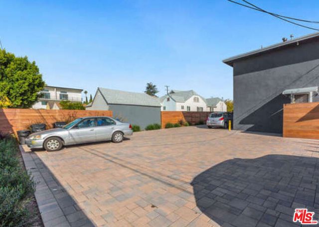 1317 N Kenmore Avenue, Los Angeles, CA 90027