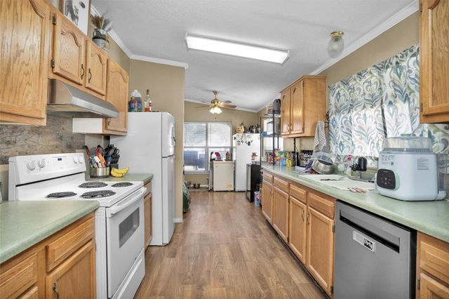 158 Oak Leaf, College Station, TX 77845