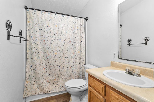 158 Oak Leaf, College Station, TX 77845