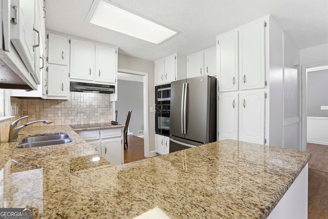 180 Lockwood Road, Fayetteville, GA 30215