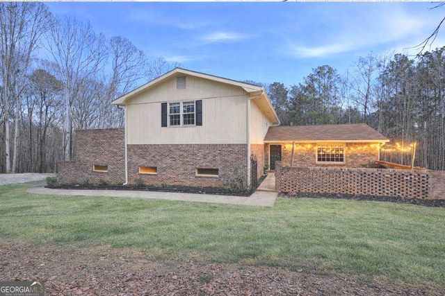 180 Lockwood Road, Fayetteville, GA 30215