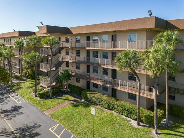 3121 NW 47th Terrace 315, Lauderdale Lakes, FL 33319