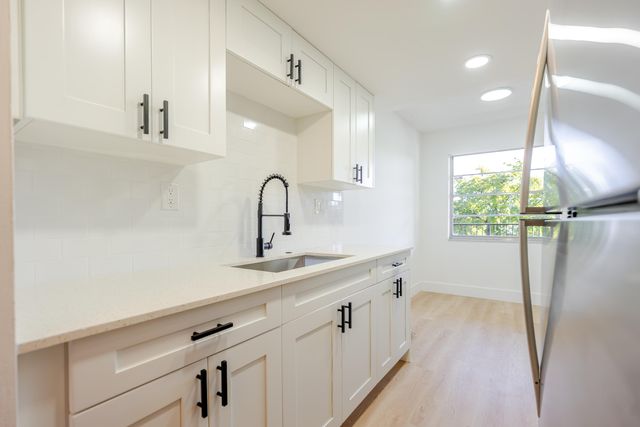 3121 NW 47th Terrace 315, Lauderdale Lakes, FL 33319