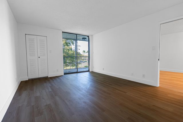 3121 NW 47th Terrace 315, Lauderdale Lakes, FL 33319