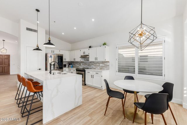 9257 E BLANCHE Drive, Scottsdale, AZ 85260