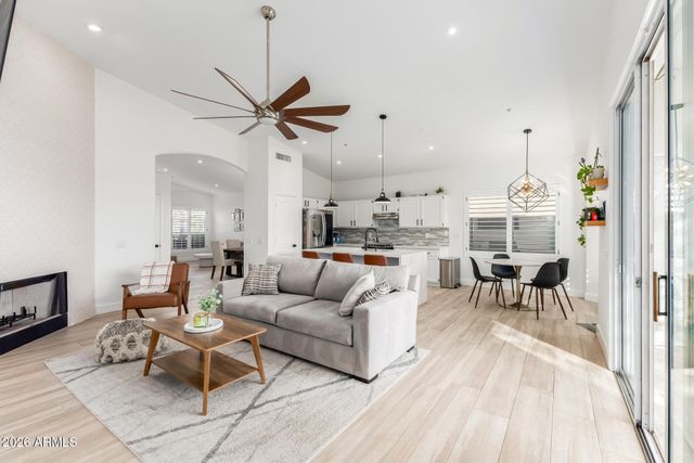 9257 E BLANCHE Drive, Scottsdale, AZ 85260