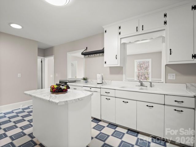 204 Fernwood Drive, Rutherfordton, NC 28139