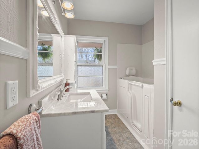 204 Fernwood Drive, Rutherfordton, NC 28139