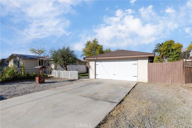 623 E Old 2nd St, San Jacinto, CA 92583