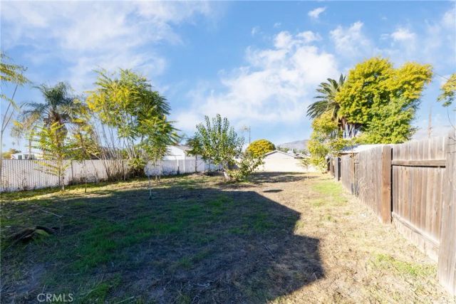 623 E Old 2nd St, San Jacinto, CA 92583