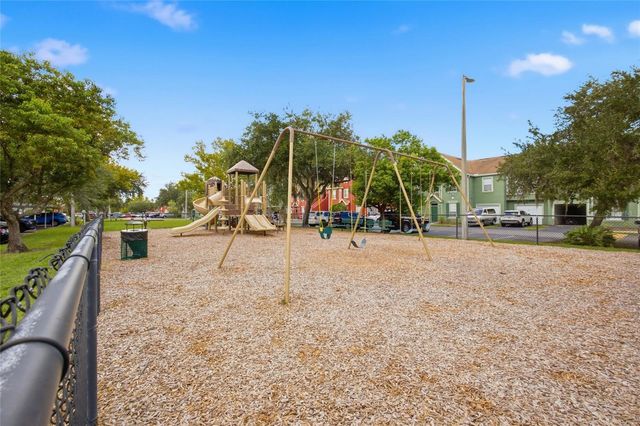 10562 WINDSOR LAKE COURT 10562, Tampa, FL 33626
