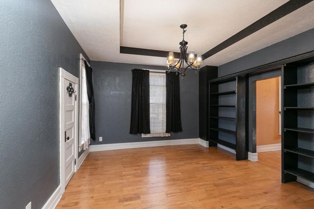 1898 N Main Avenue, Springfield, MO 65803