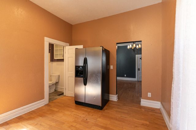 1898 N Main Avenue, Springfield, MO 65803