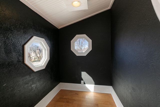 1898 N Main Avenue, Springfield, MO 65803