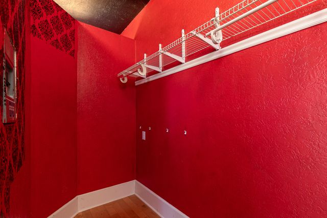 1898 N Main Avenue, Springfield, MO 65803