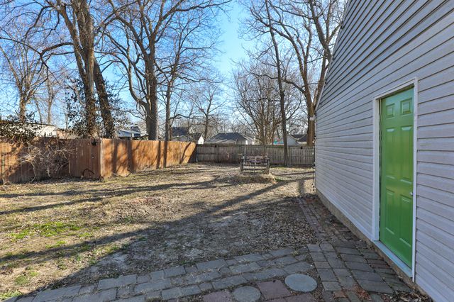 1898 N Main Avenue, Springfield, MO 65803