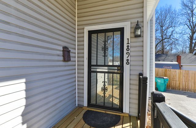 1898 N Main Avenue, Springfield, MO 65803